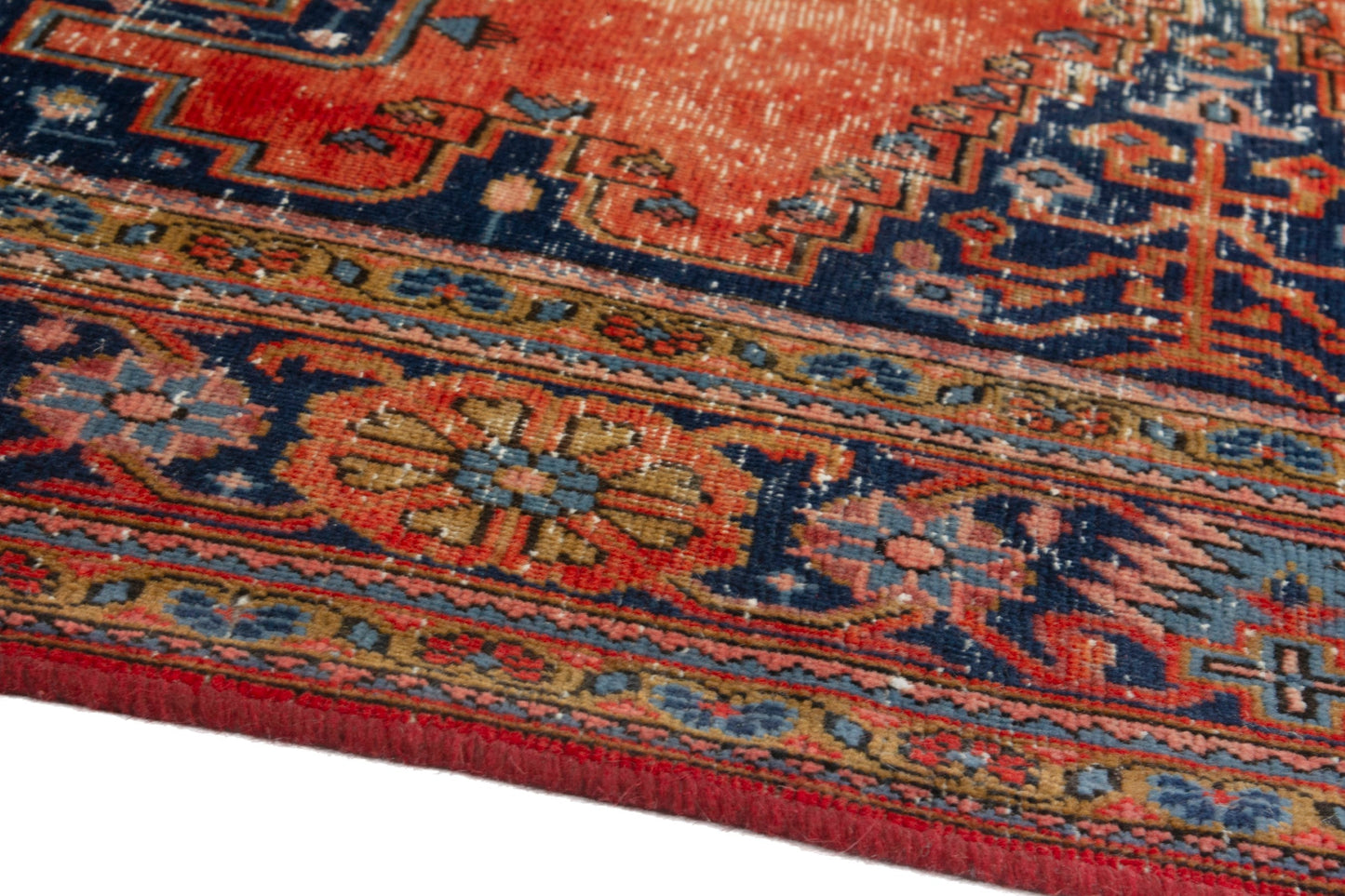 3516 - 6'10" x 10'2"