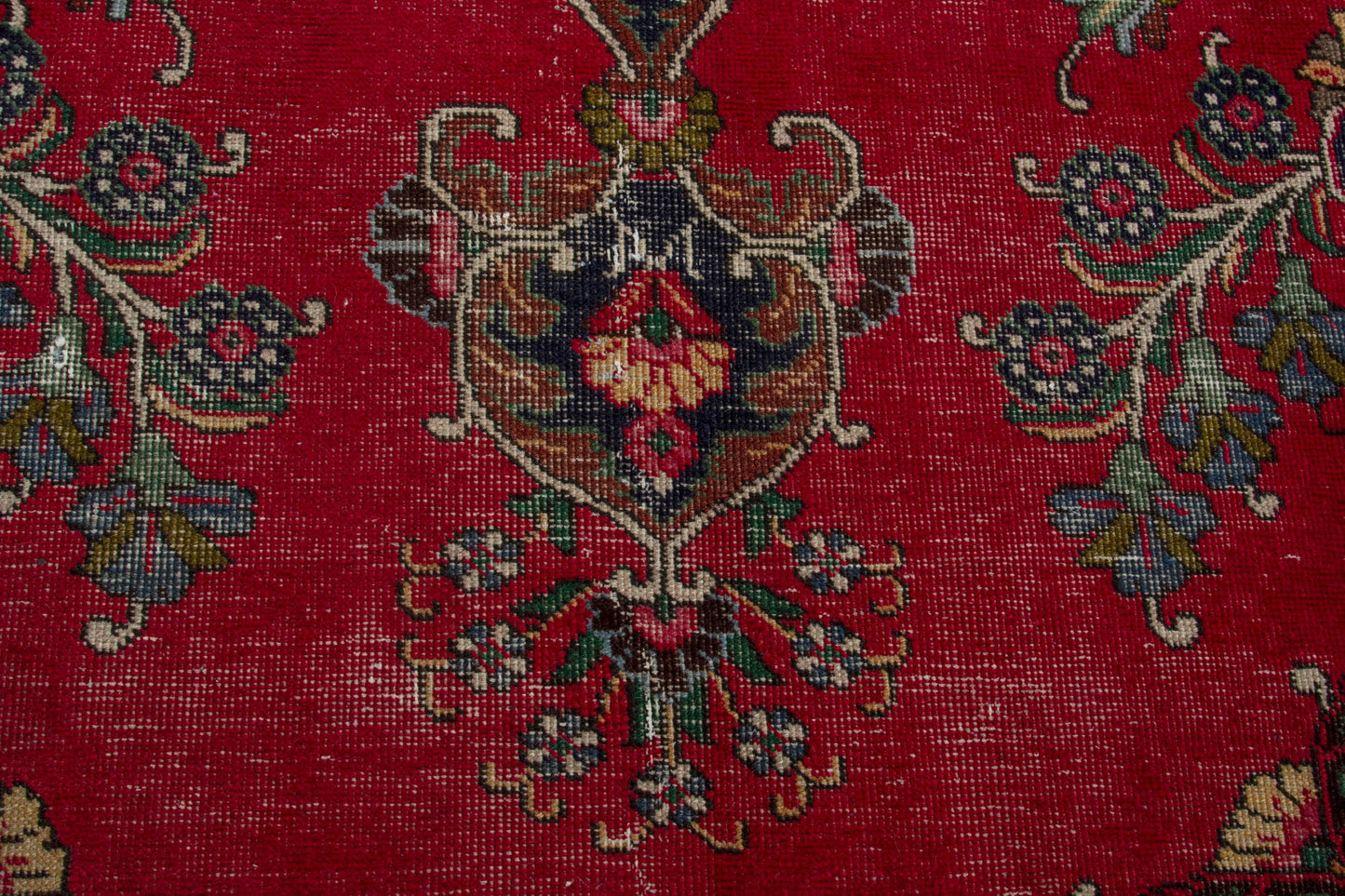 6533 - 9'11" x 13'1"