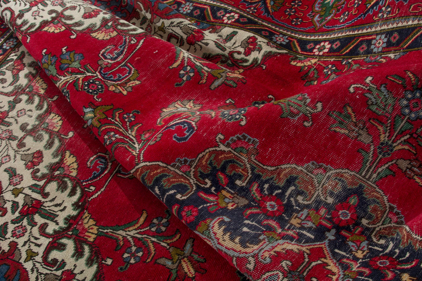 3533 - 9'11" x 13'1"