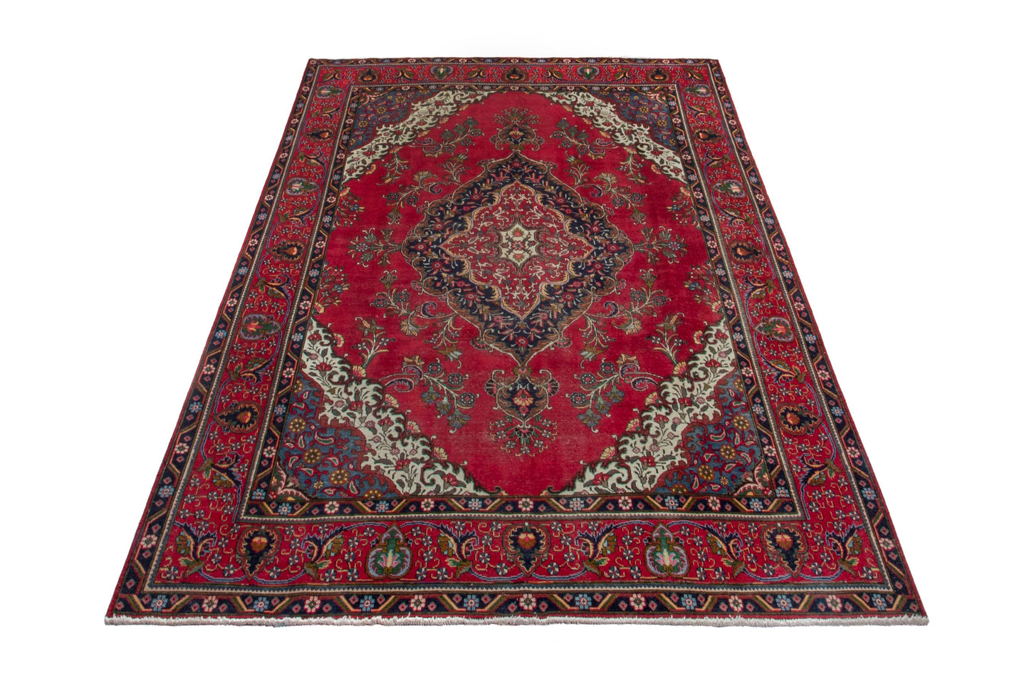 3533 - 9'11" x 13'1"