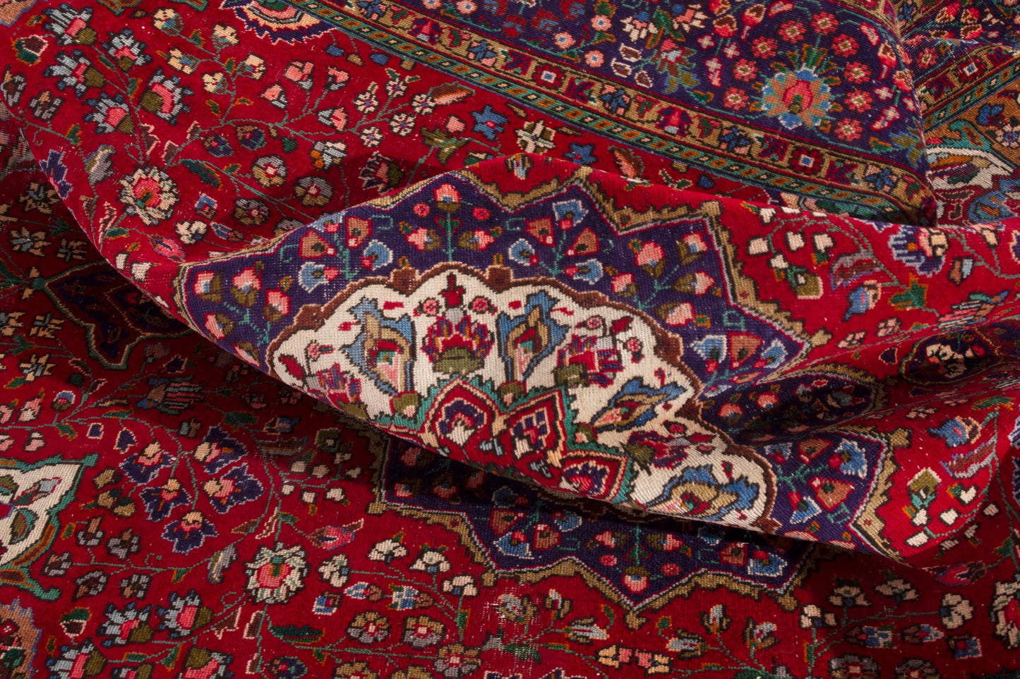 3537 - 7'7" x 10'11"