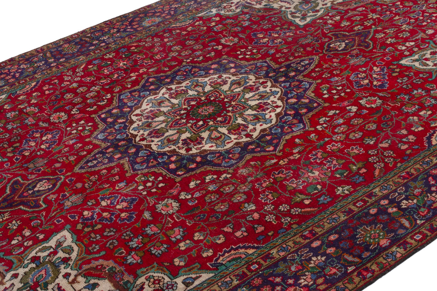 3537 - 7'7" x 10'11"