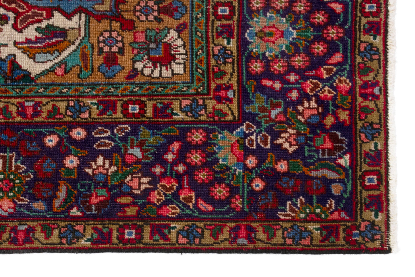 3537 - 7'7" x 10'11"