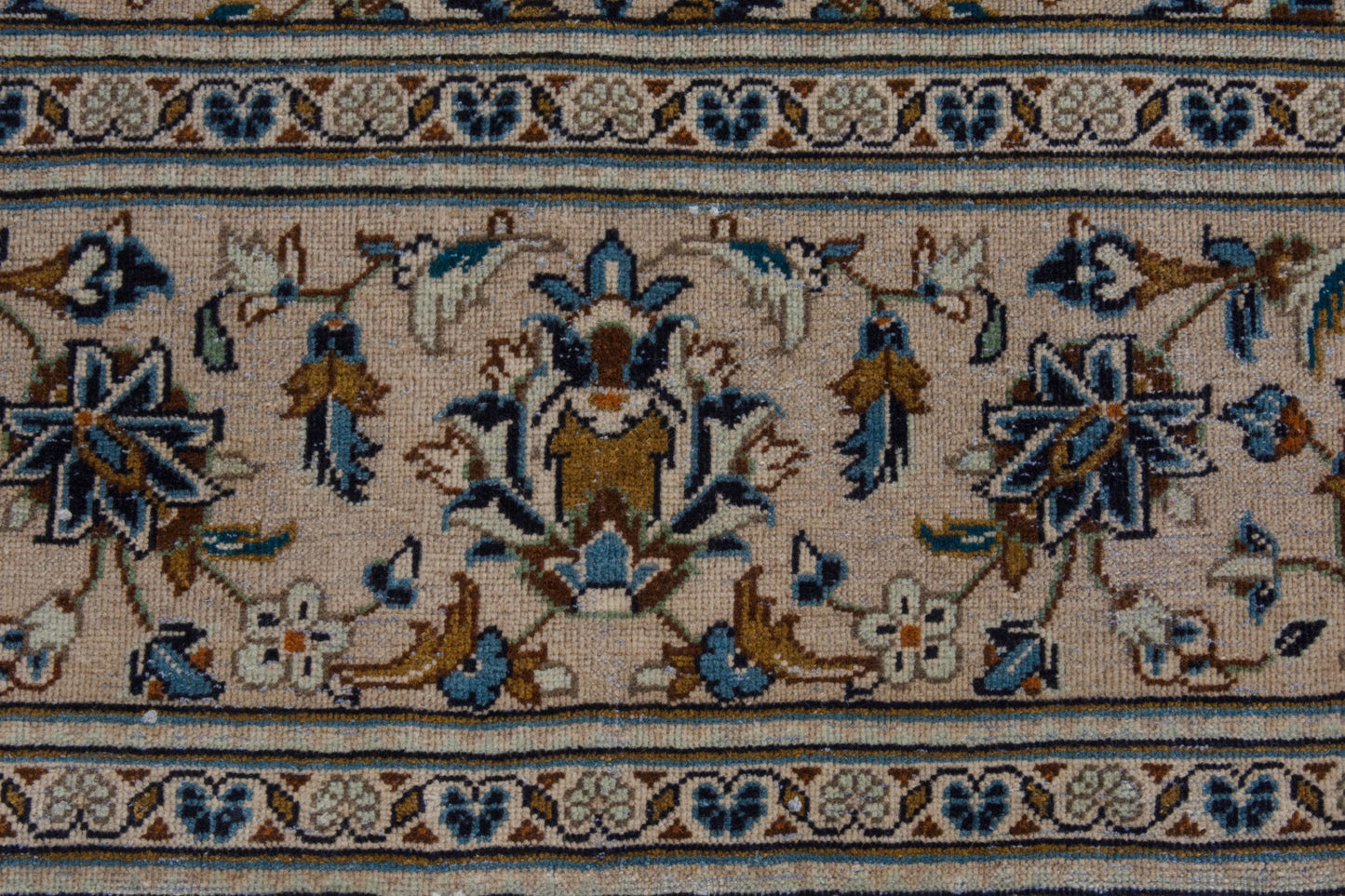 3552 - 7'11" x 11'9"