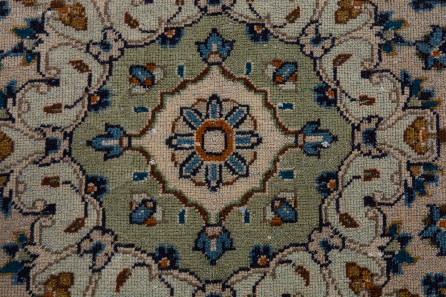 3552 - 7'11" x 11'9"