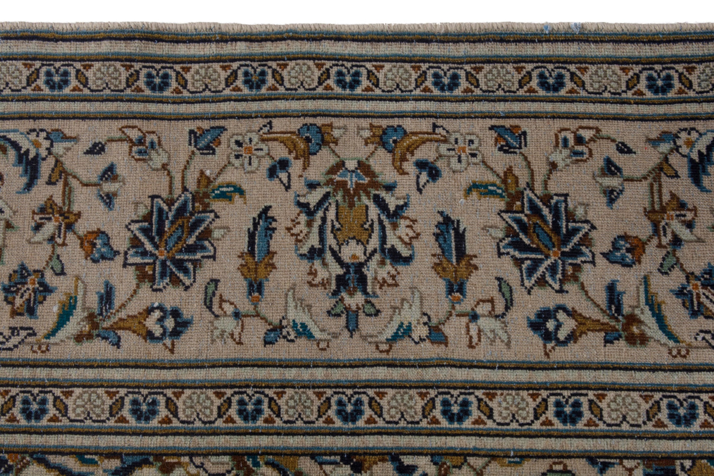 3552 - 7'11" x 11'9"