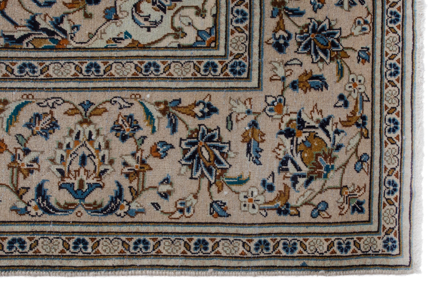 3552 - 7'11" x 11'9"