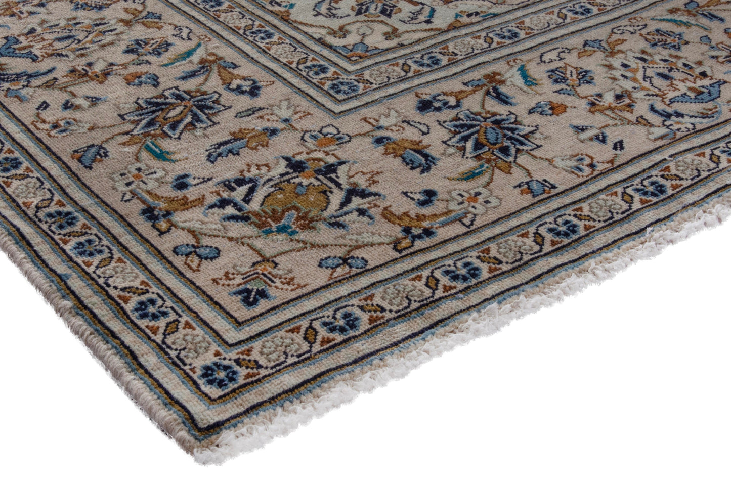 3552 - 7'11" x 11'9"