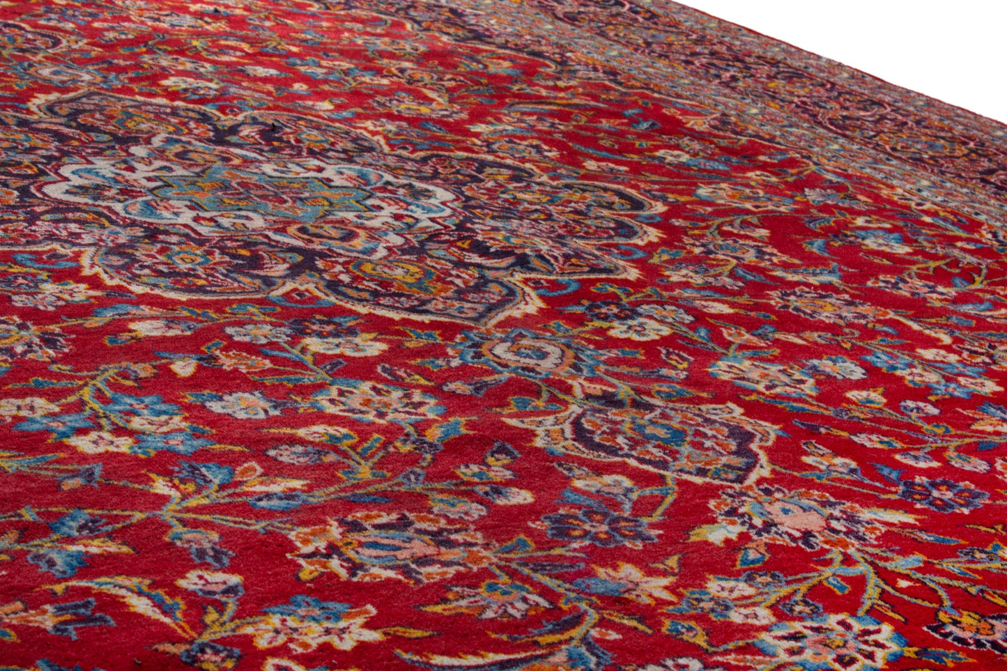 3557 - 10'2" x 12'10"