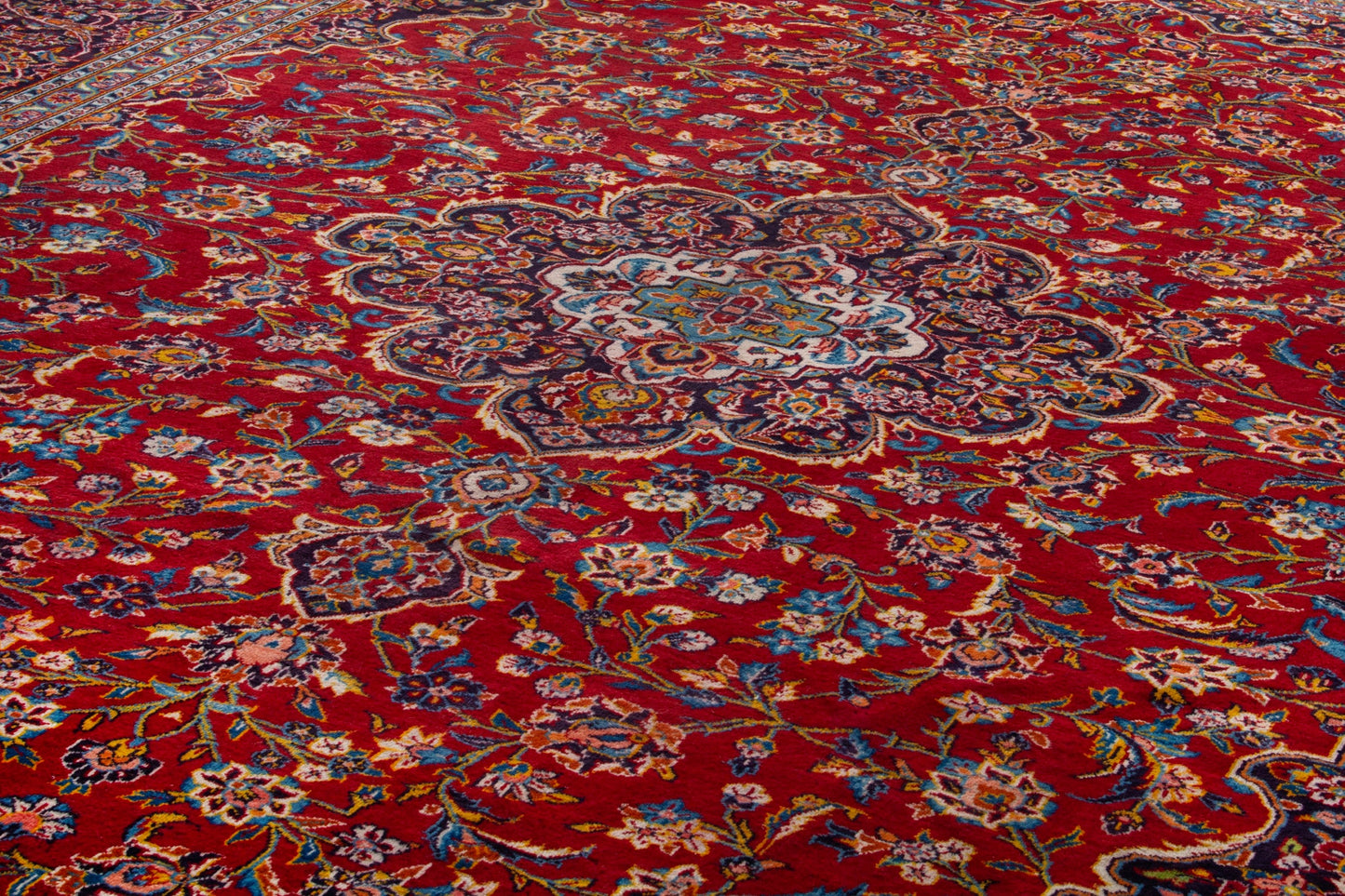 3557 - 10'2" x 12'10"