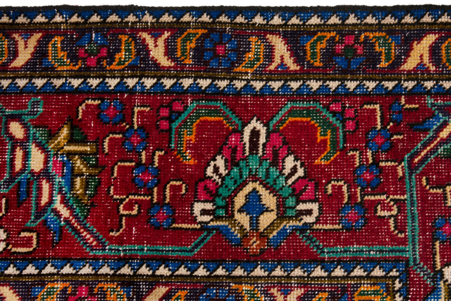 3560 - 9'11" x 12'6"