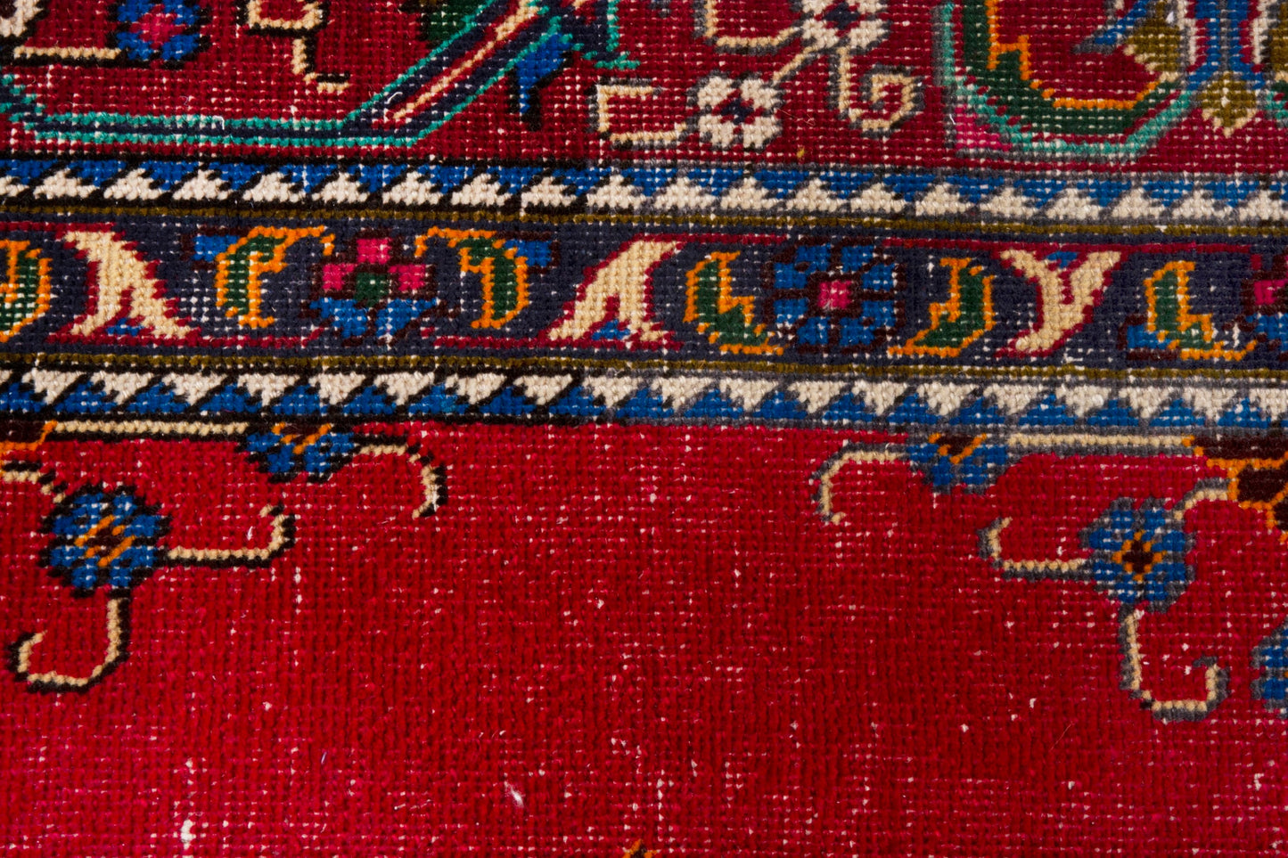 3560 - 9'11" x 12'6"