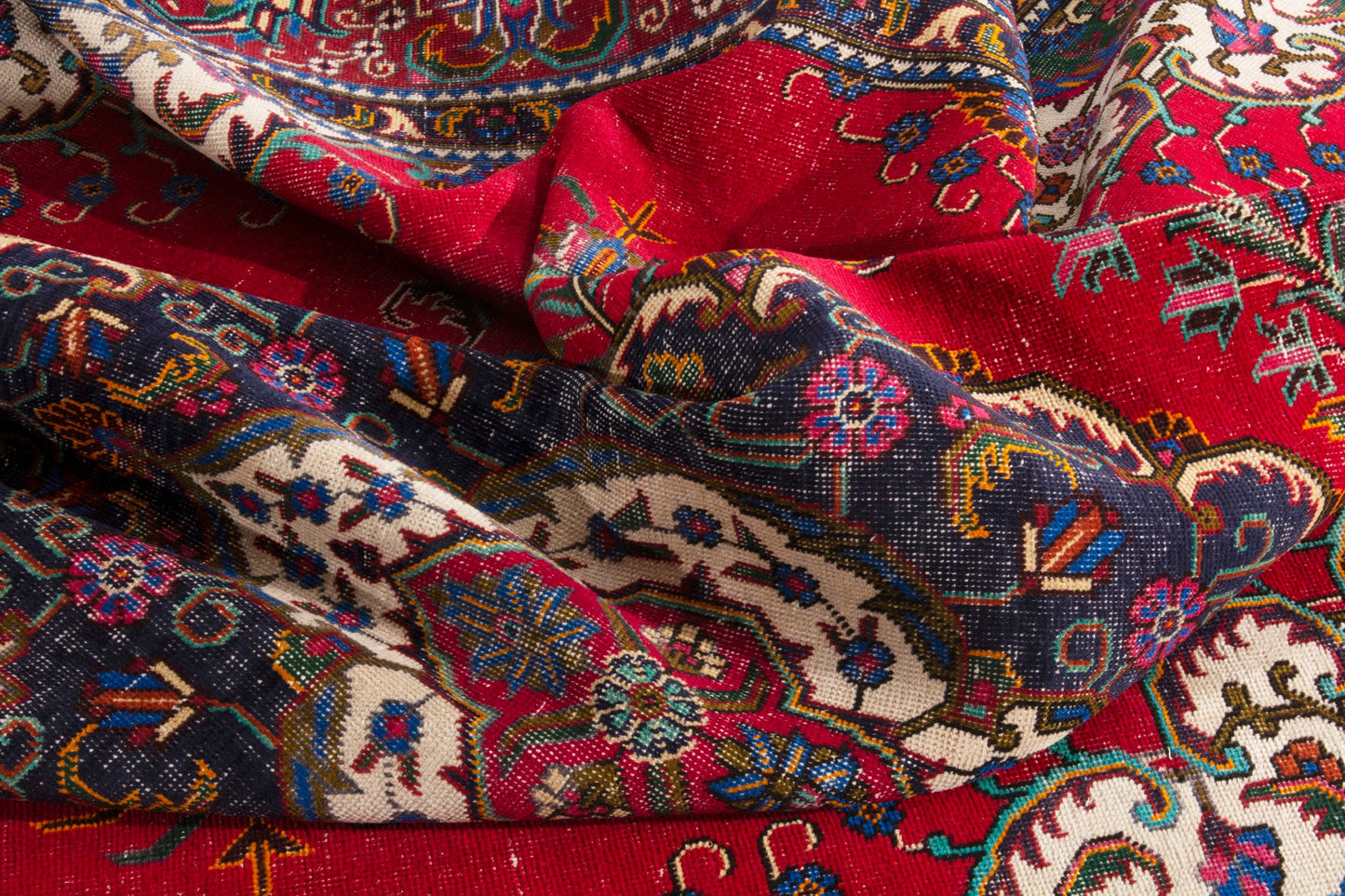 3560 - 9'11" x 12'6"