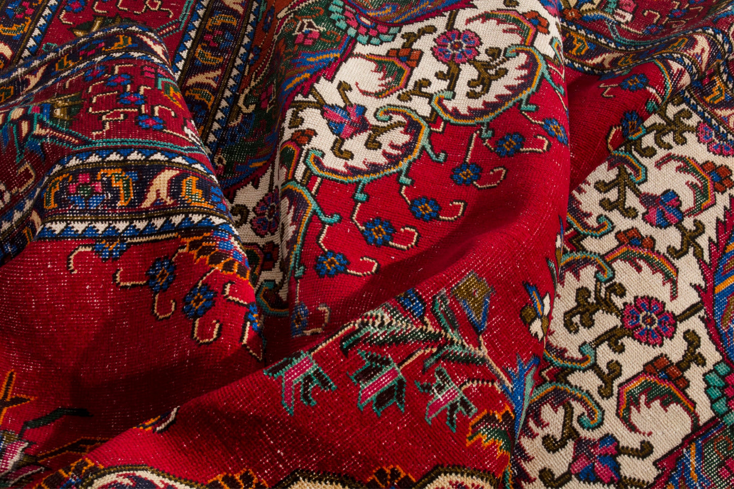 3560 - 9'11" x 12'6"