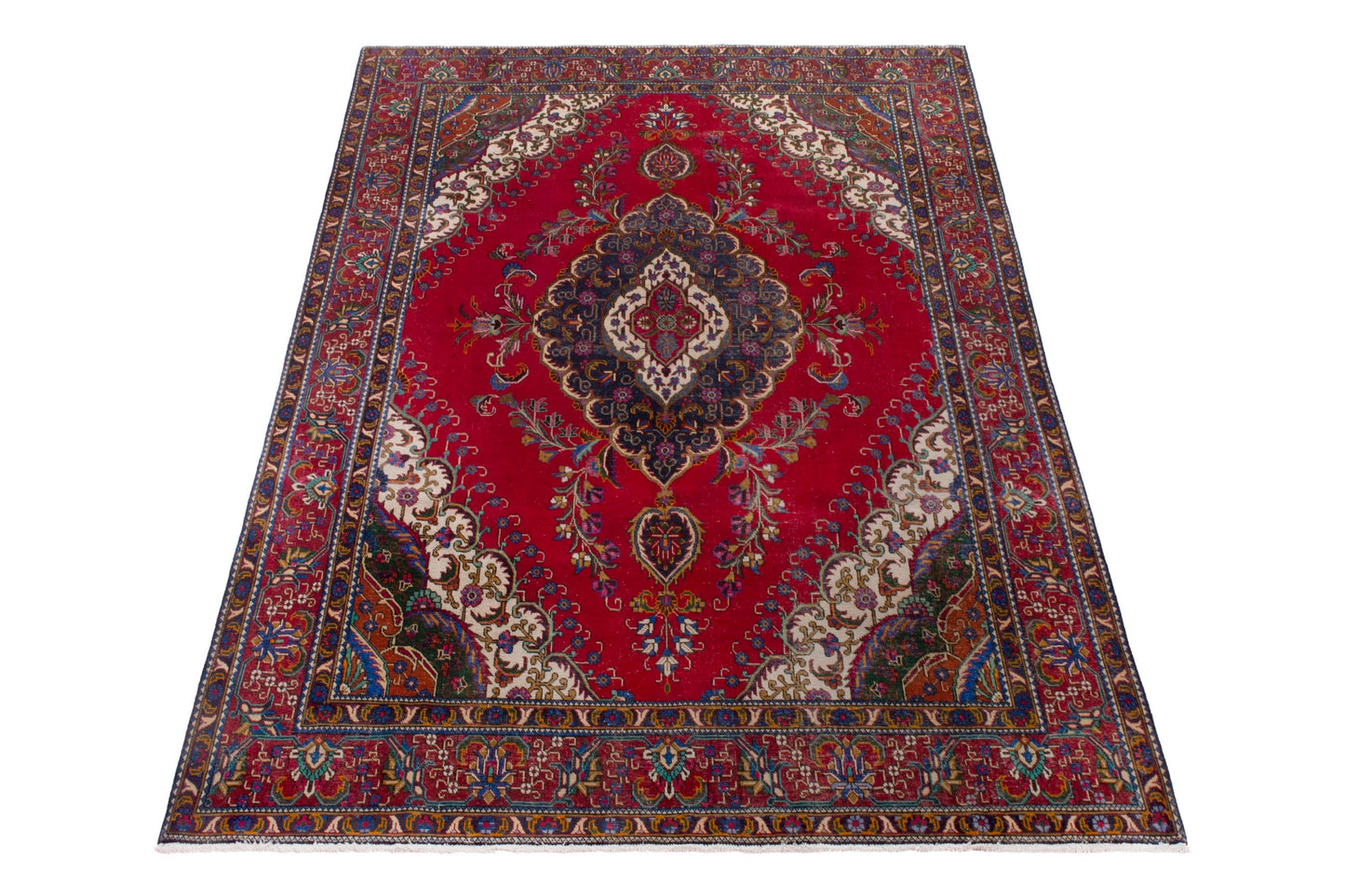 3560 - 9'11" x 12'6"