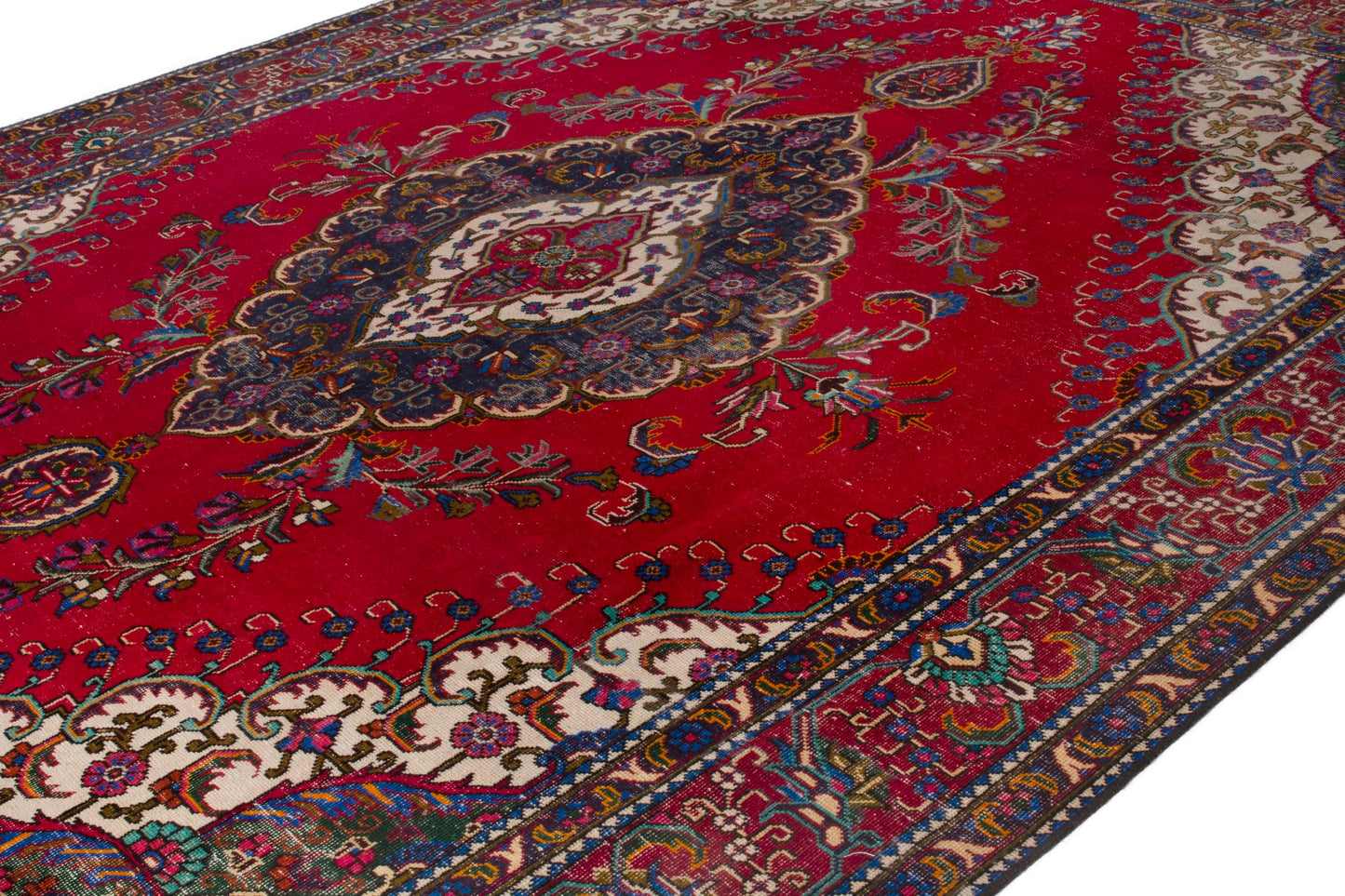 3560 - 9'11" x 12'6"