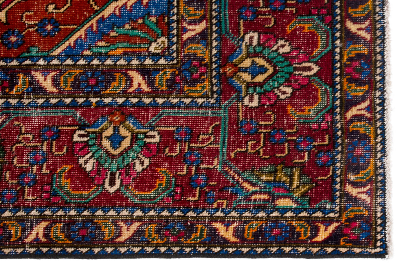 3560 - 9'11" x 12'6"