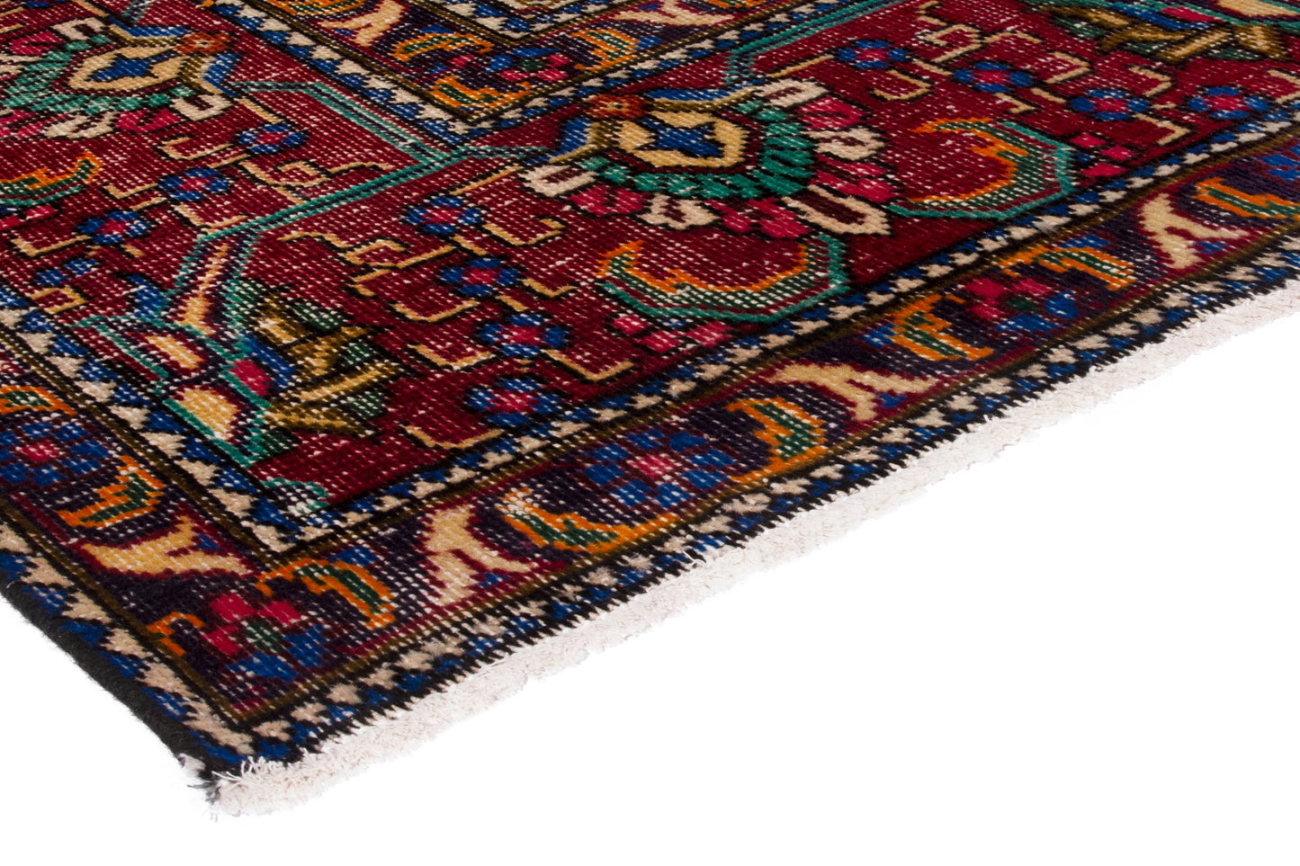 3560 - 9'11" x 12'6"