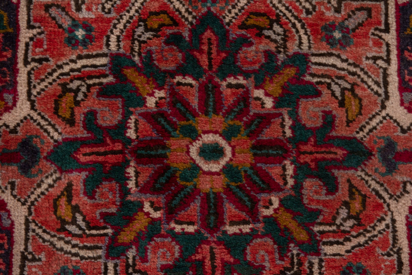 3701 - 6'11" x 9'10"