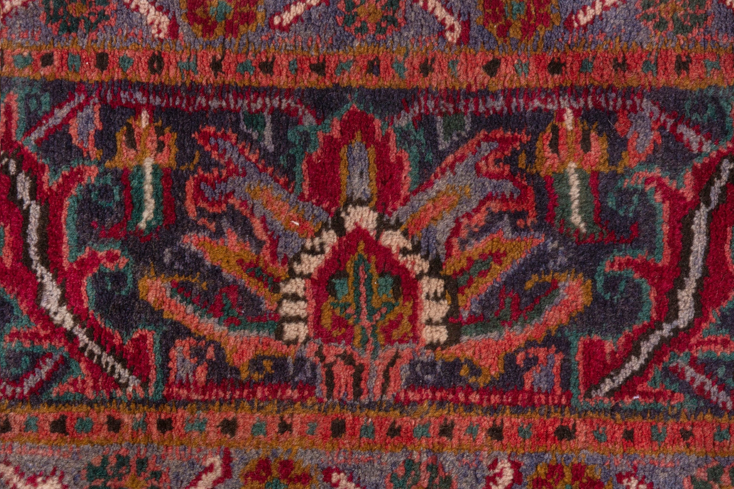 3701 - 6'11" x 9'10"