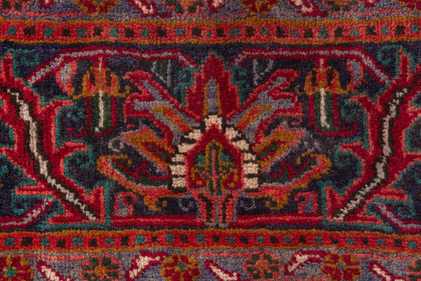 3701 - 6'11" x 9'10"