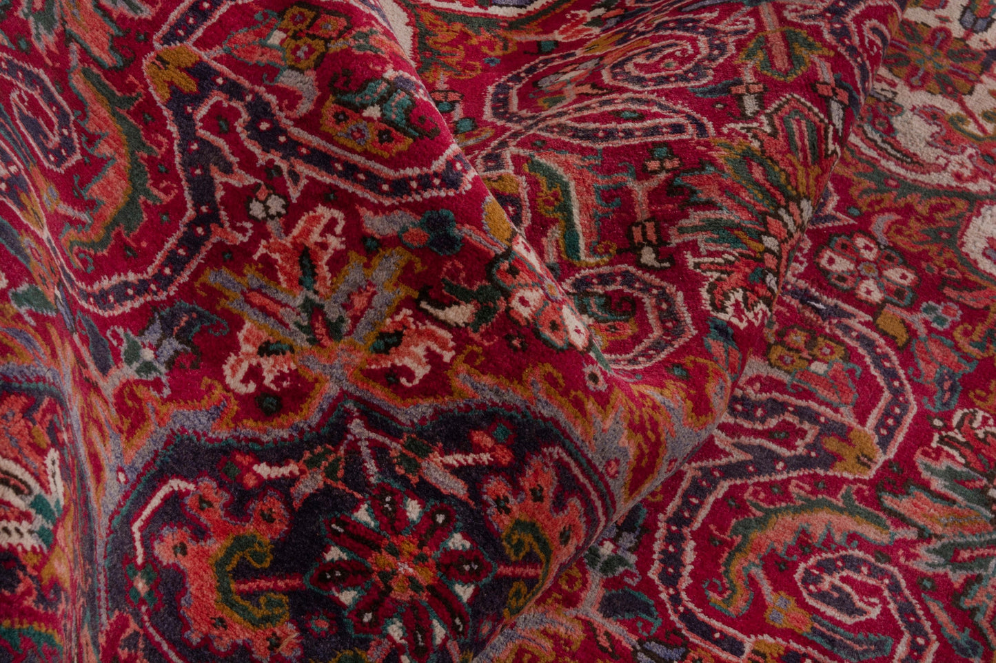 3701 - 6'11" x 9'10"