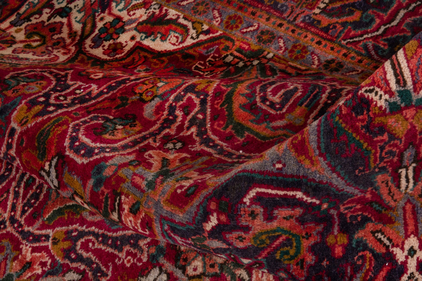 3701 - 6'11" x 9'10"