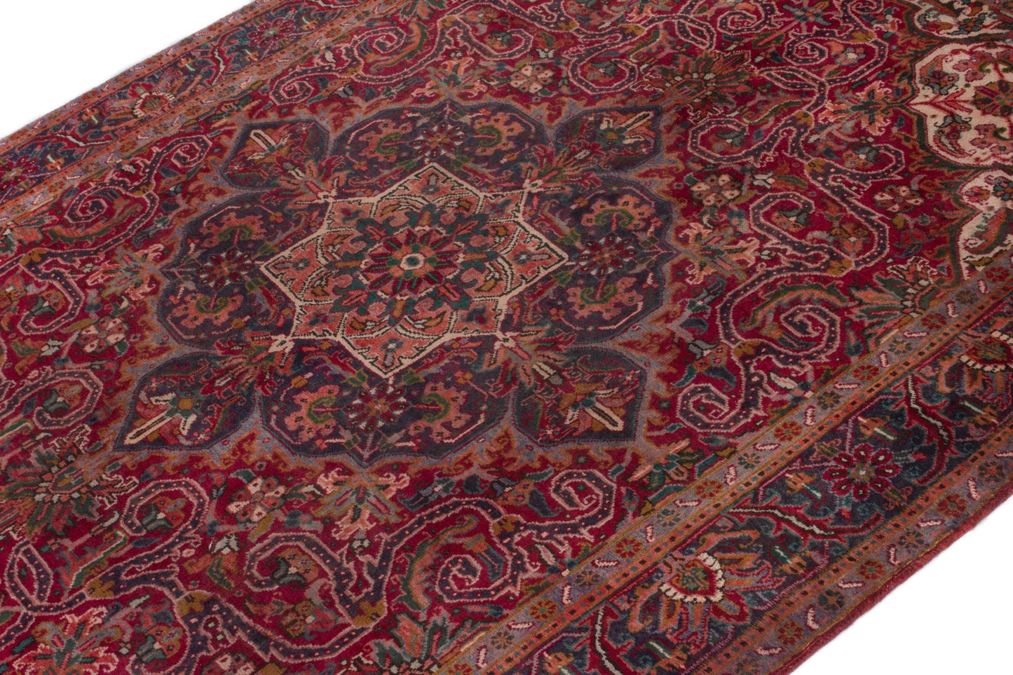 3701 - 6'11" x 9'10"