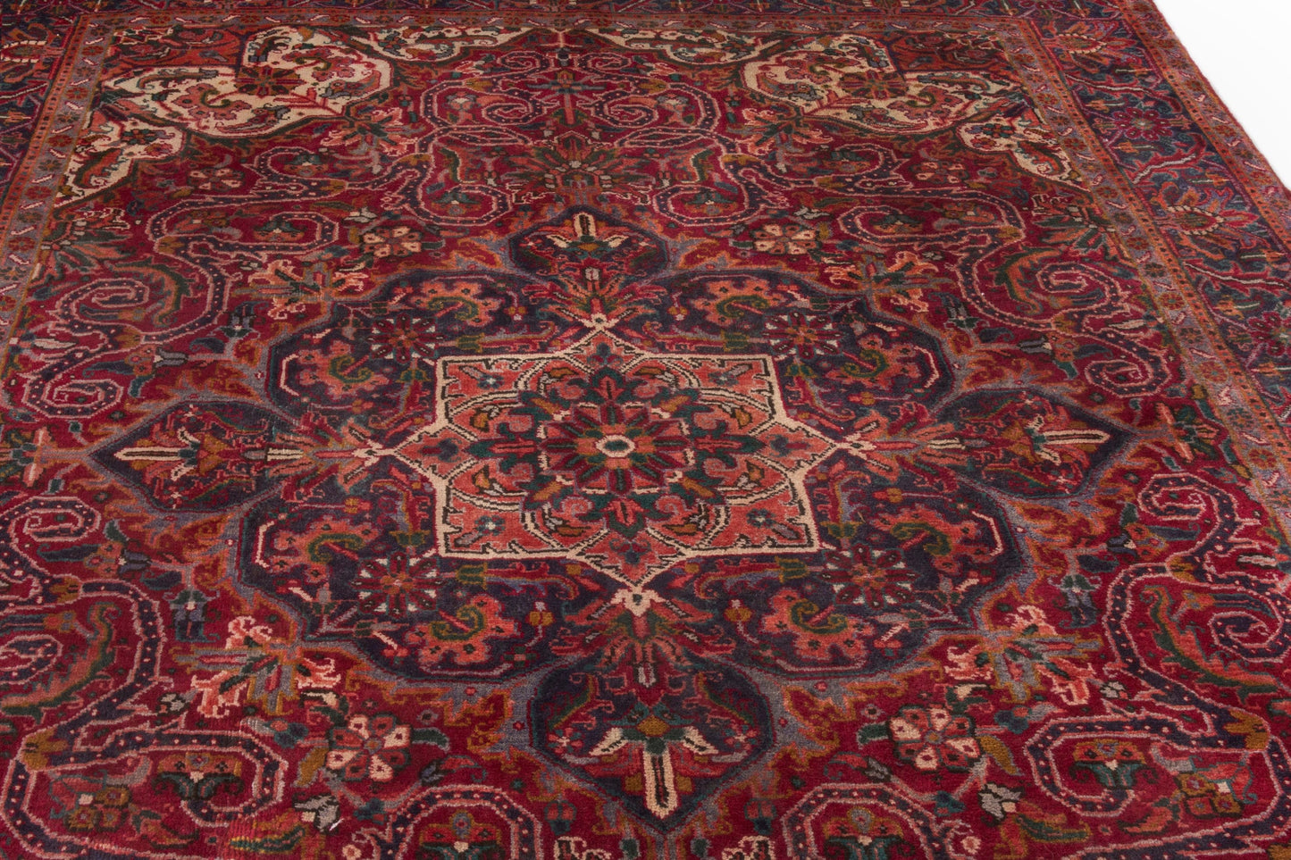 3701 - 6'11" x 9'10"