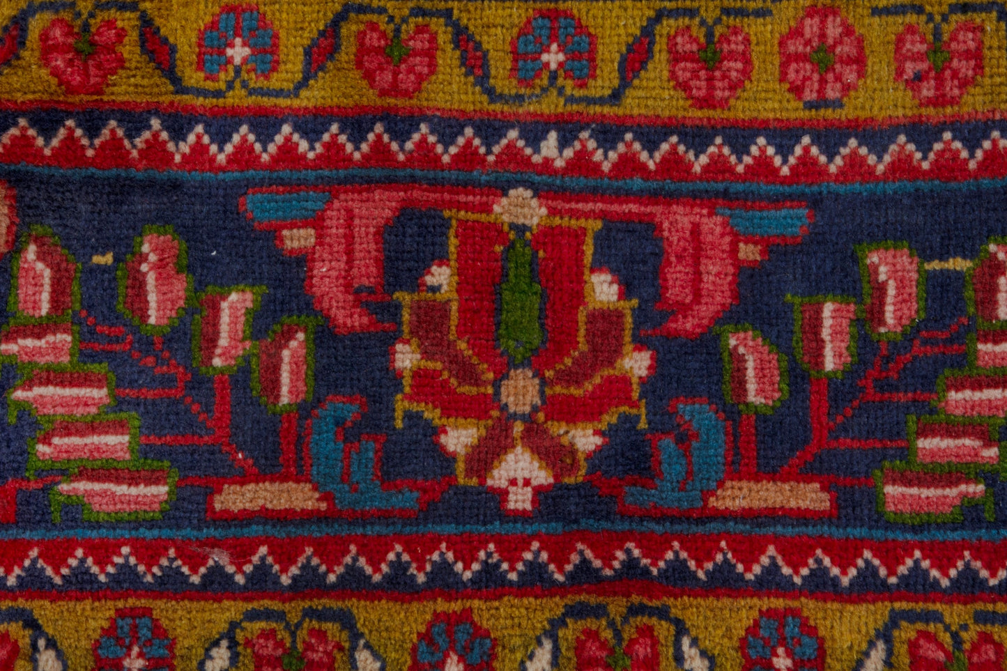 3718 - 6'8" x 10'11"