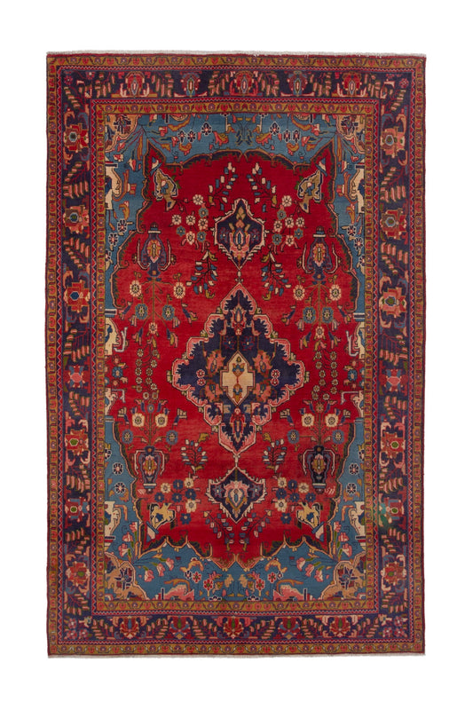 3718 - 6'8" x 10'11"