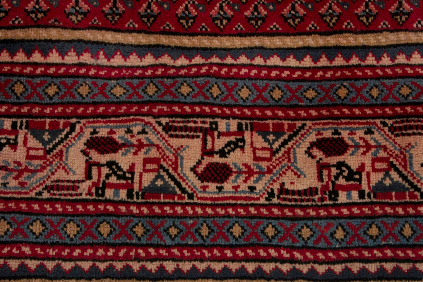 3739 - 7'3" x 10'11"