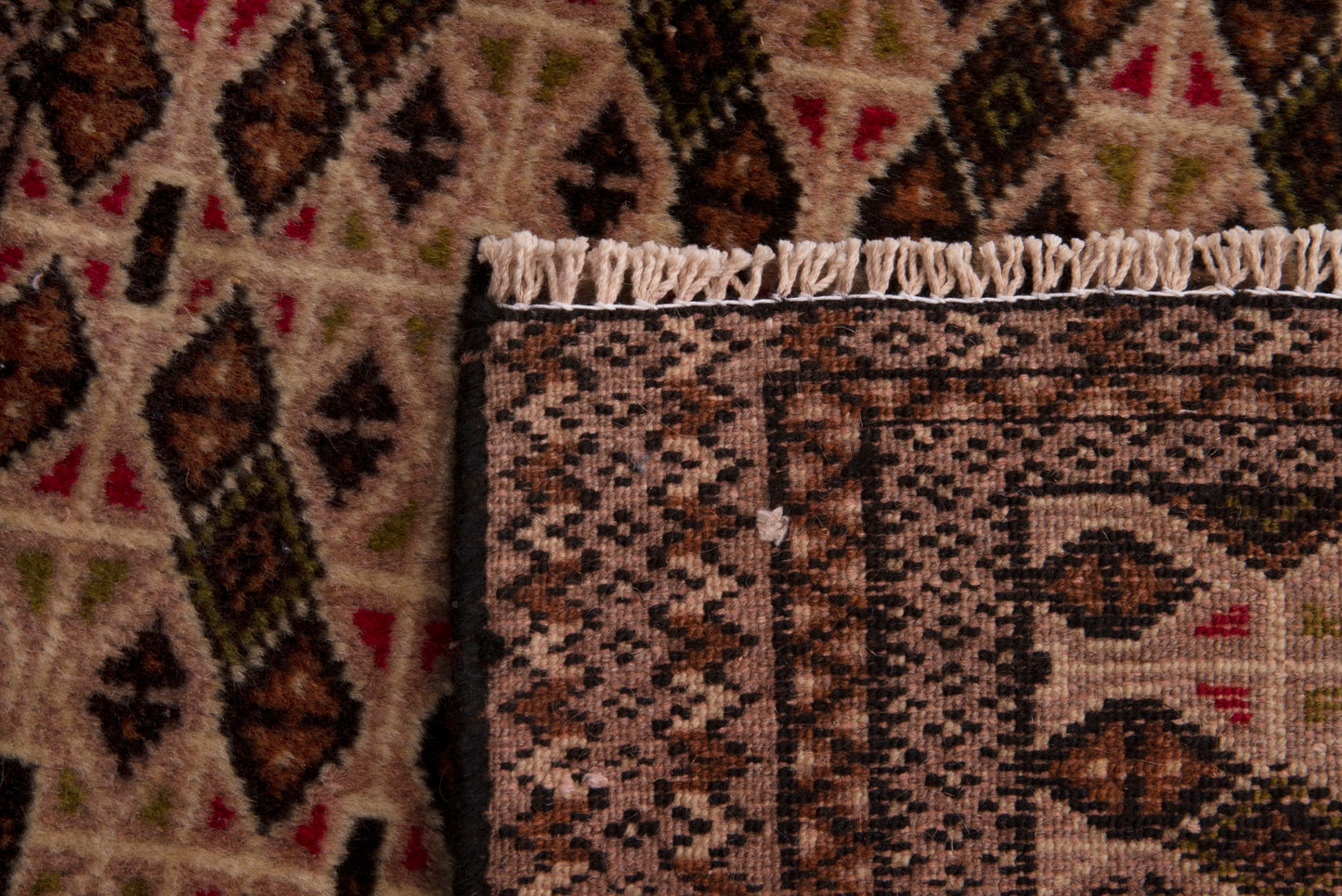 3824 - 3'11" x 1'10"