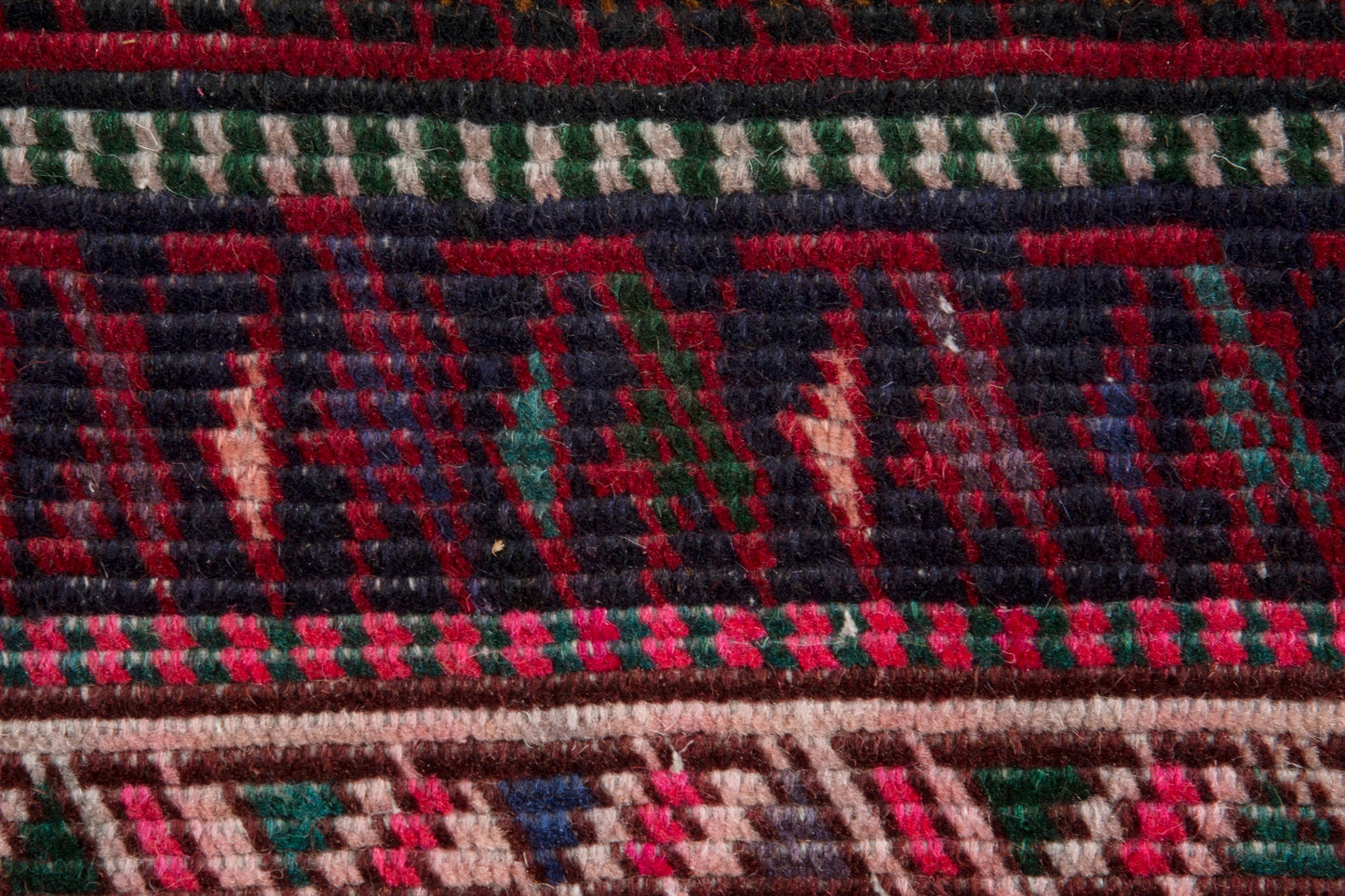 4047 - 2'11" x 8'11"