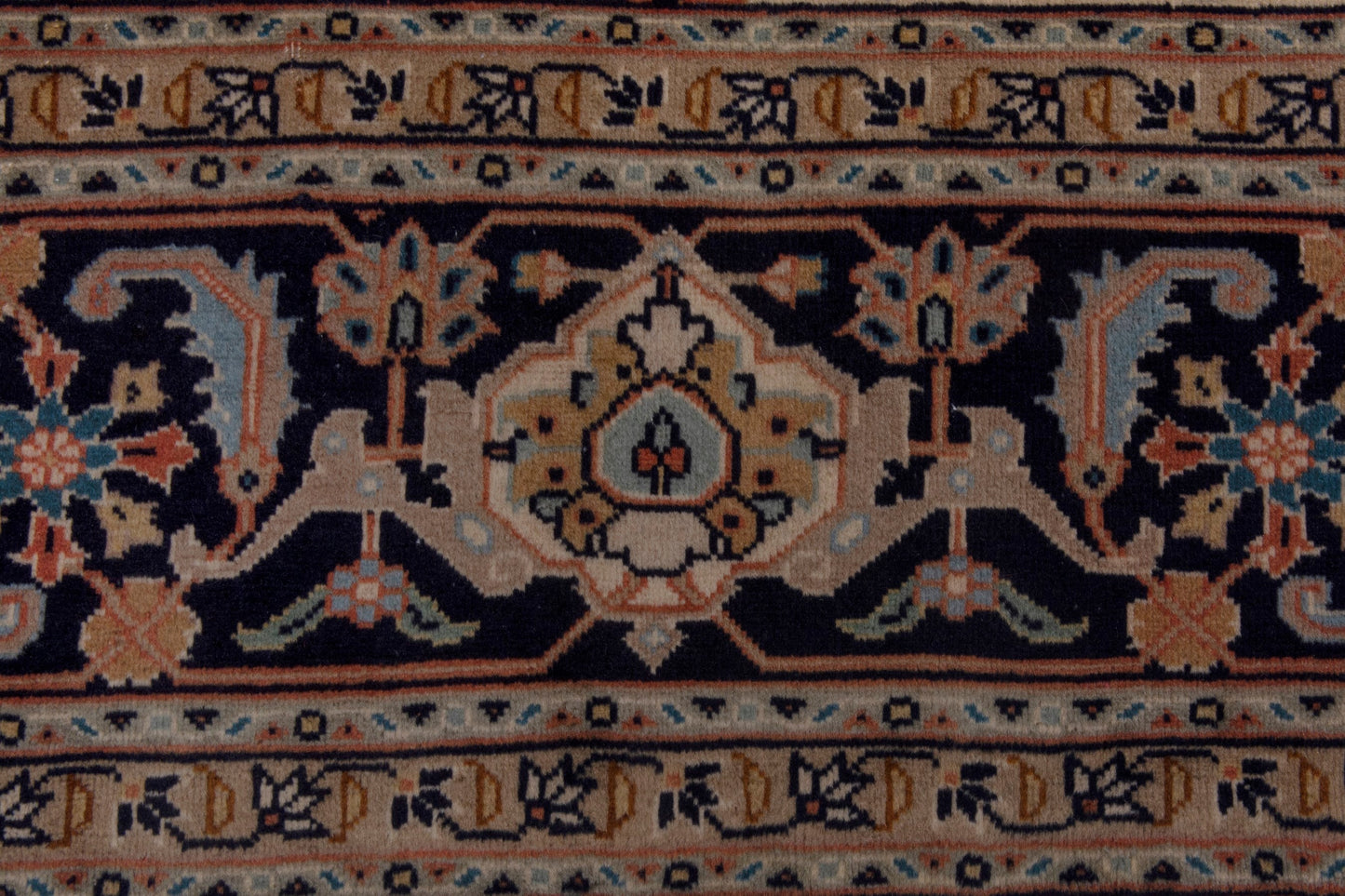 4081 - 9'2" x 11'10"