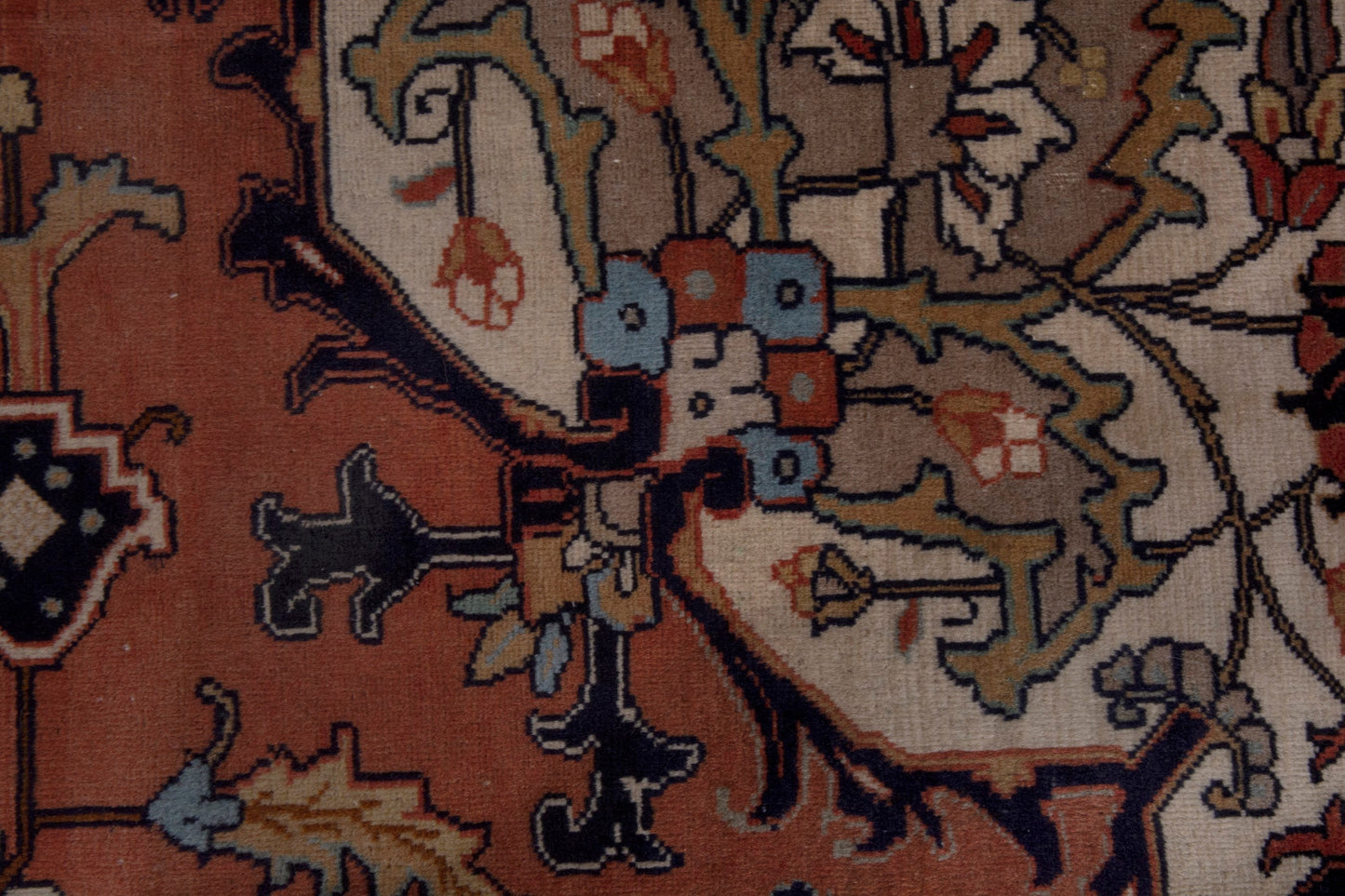 4081 - 9'2" x 11'10"