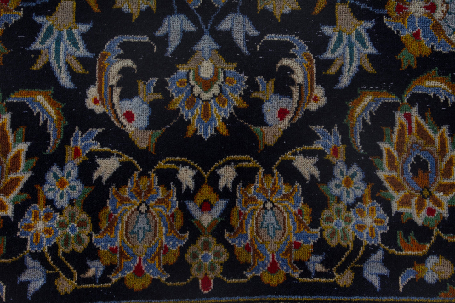 4084 - 10'2" x 16'5"