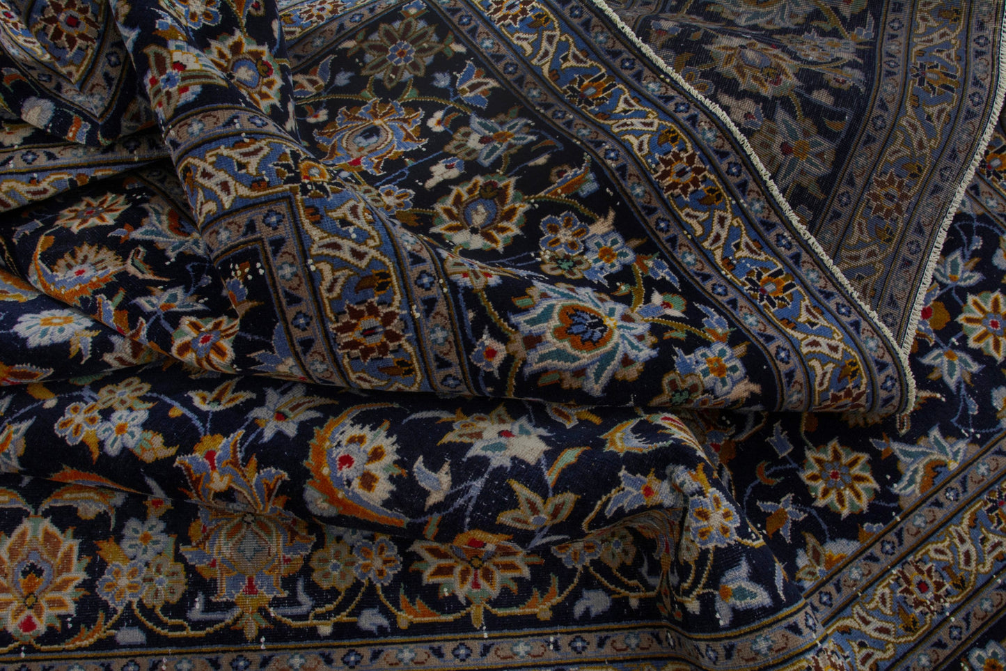 4084 - 10'2" x 16'5"