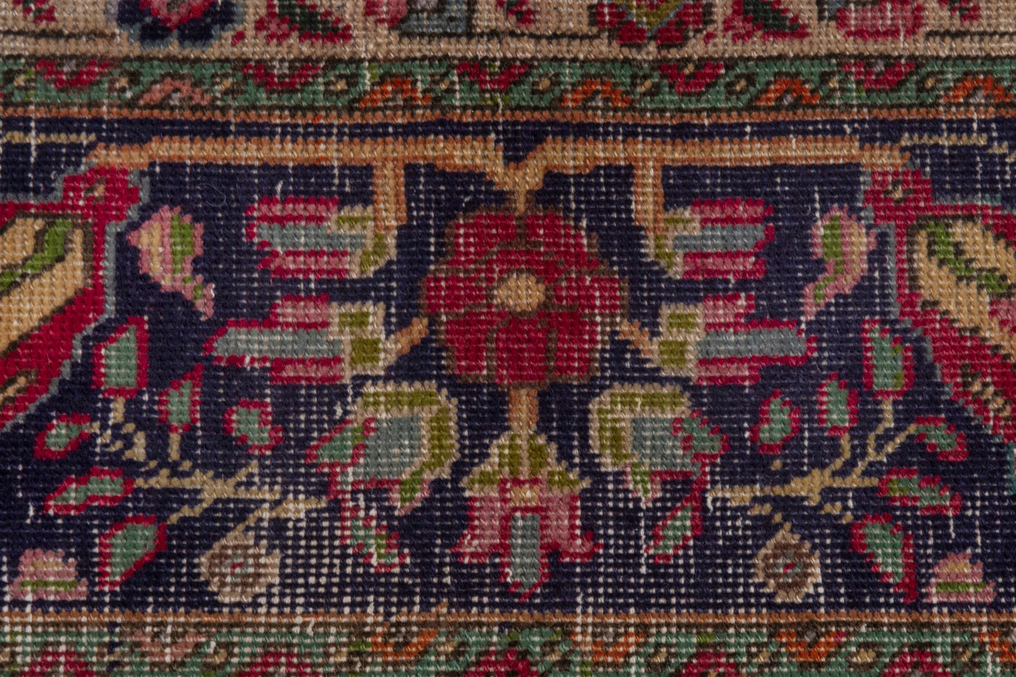 4091 - 9'2" x 12'10"