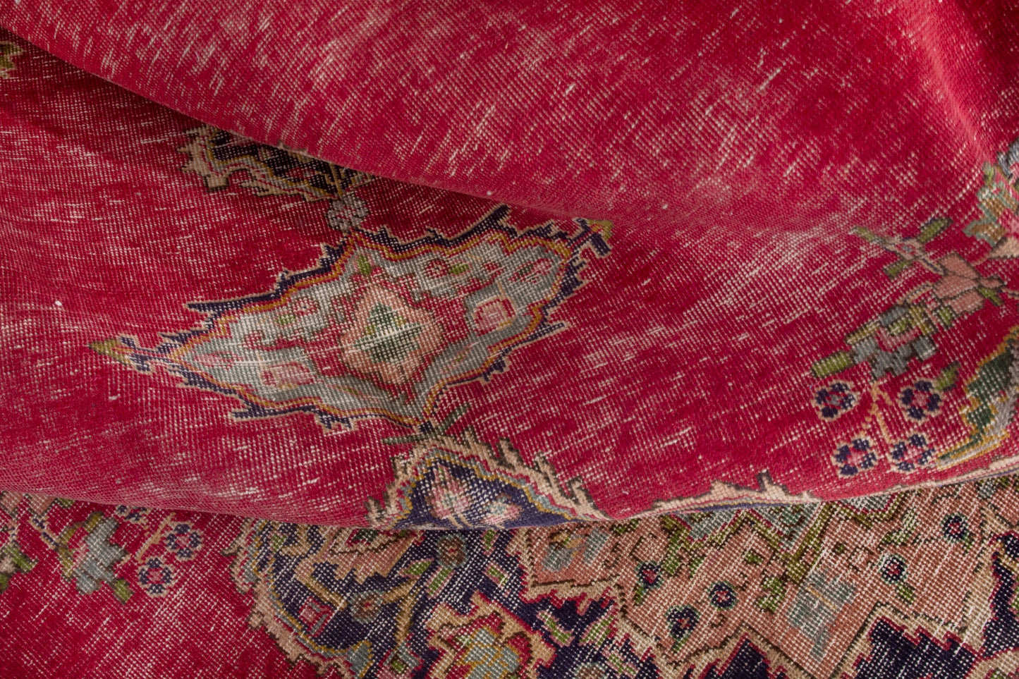 4091 - 9'2" x 12'10"