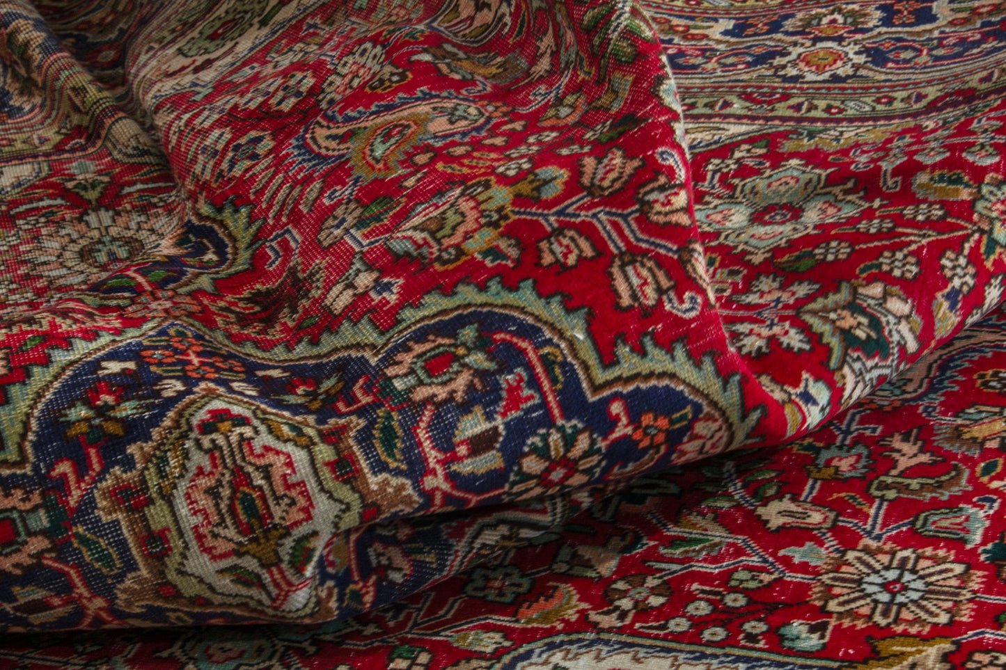 4096 - 7'10" x 11'3"