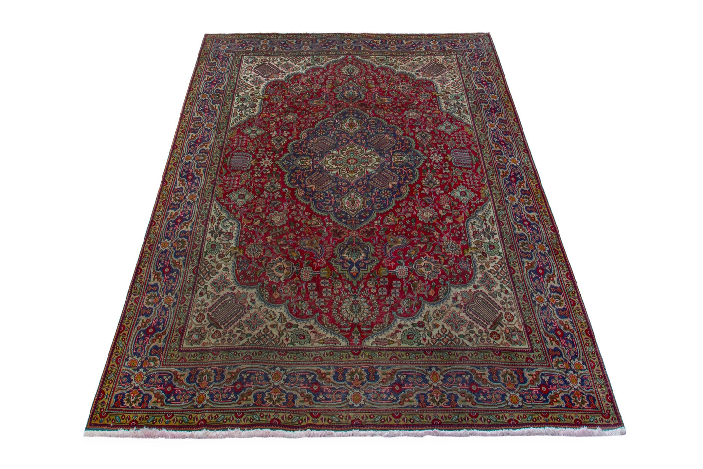 4096 - 7'10" x 11'3"