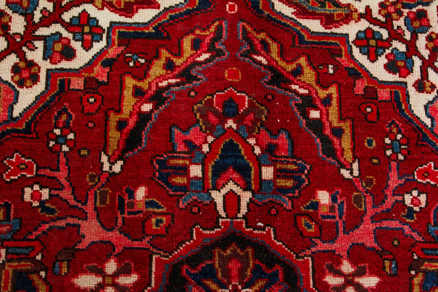 4097 - 8'10" x 13'3"