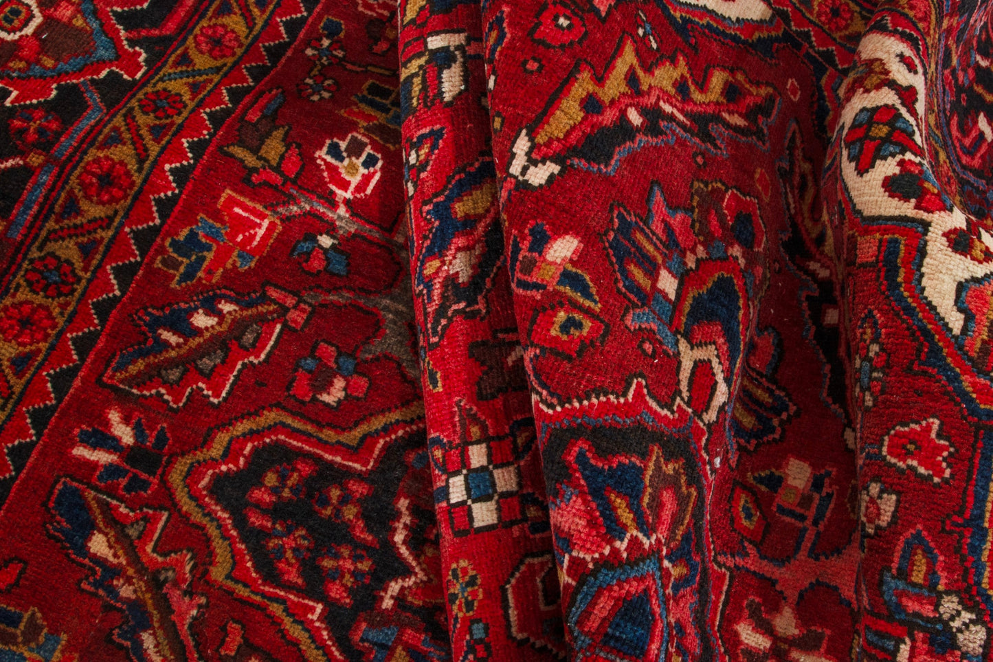 4097 - 8'10" x 13'3"