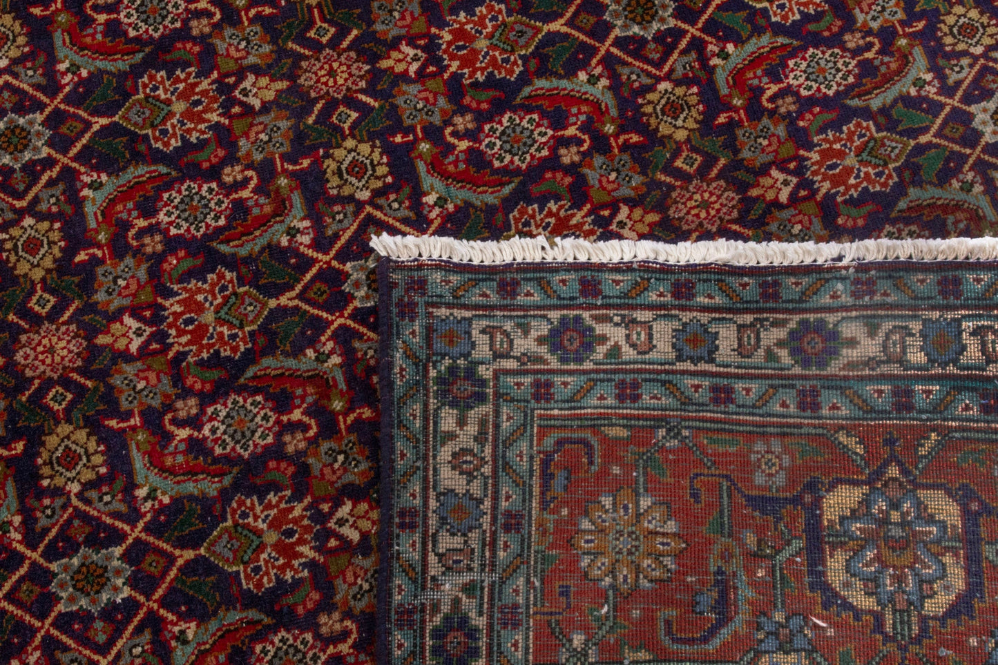 4107 - 9'4" x 12'10"