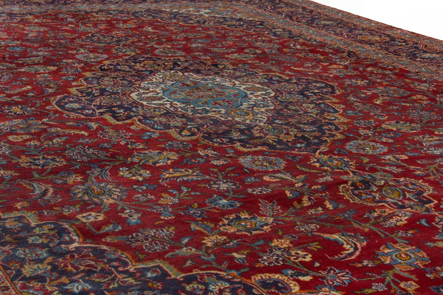 4131 - 9'10" x 14'7"