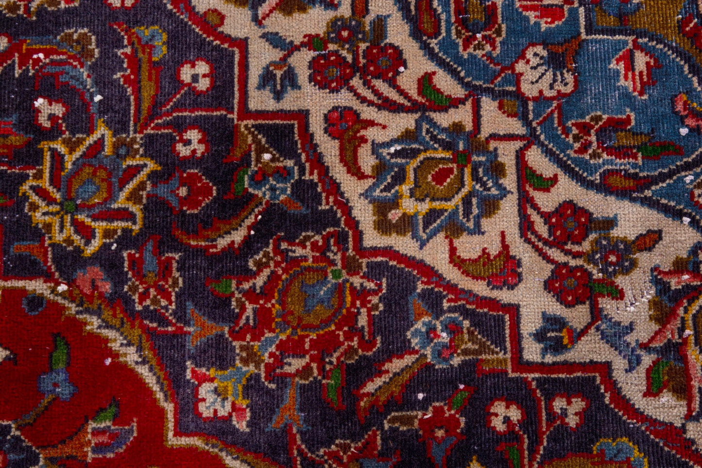 4147 - 9'10" x 13'5"