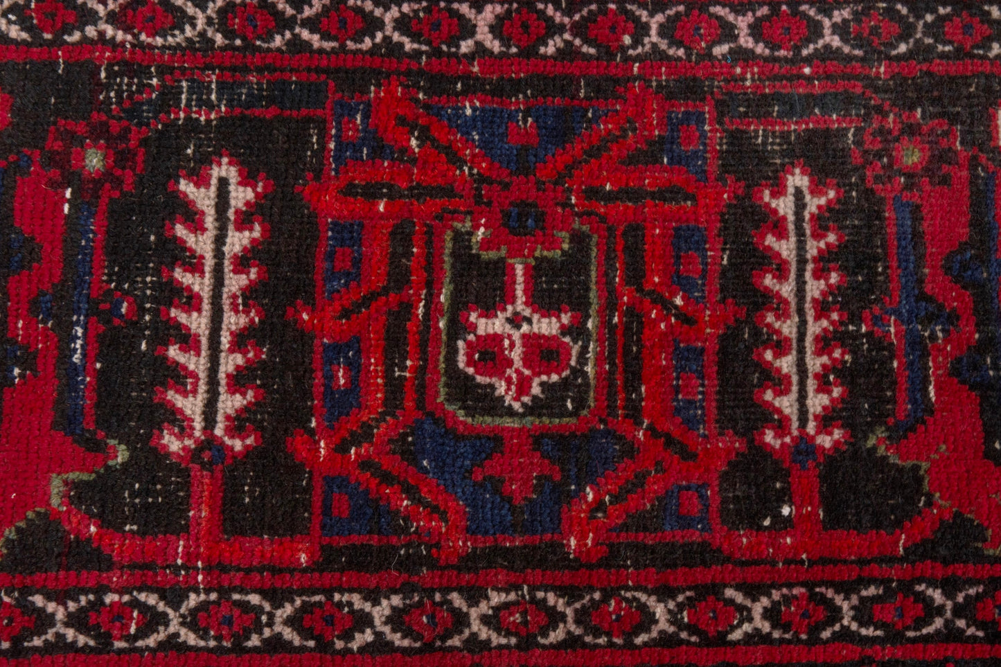 4148 - 6'9" x 11'11"