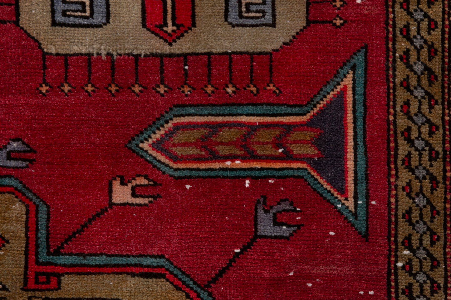 4265 - 5'3" x 10'10"