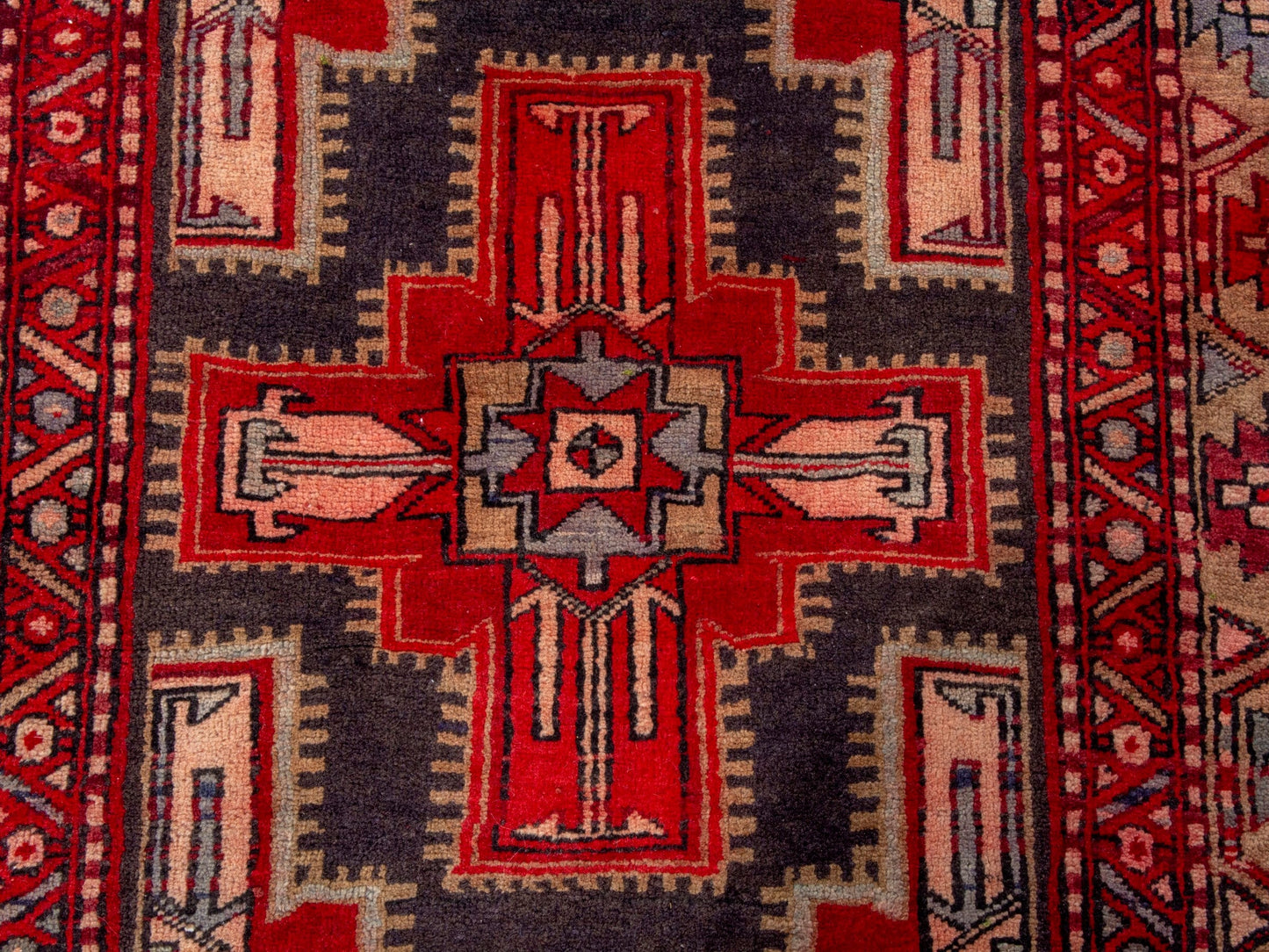 4302 - 3'9" x 10'10"